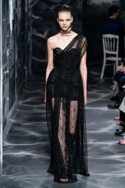 Look 64